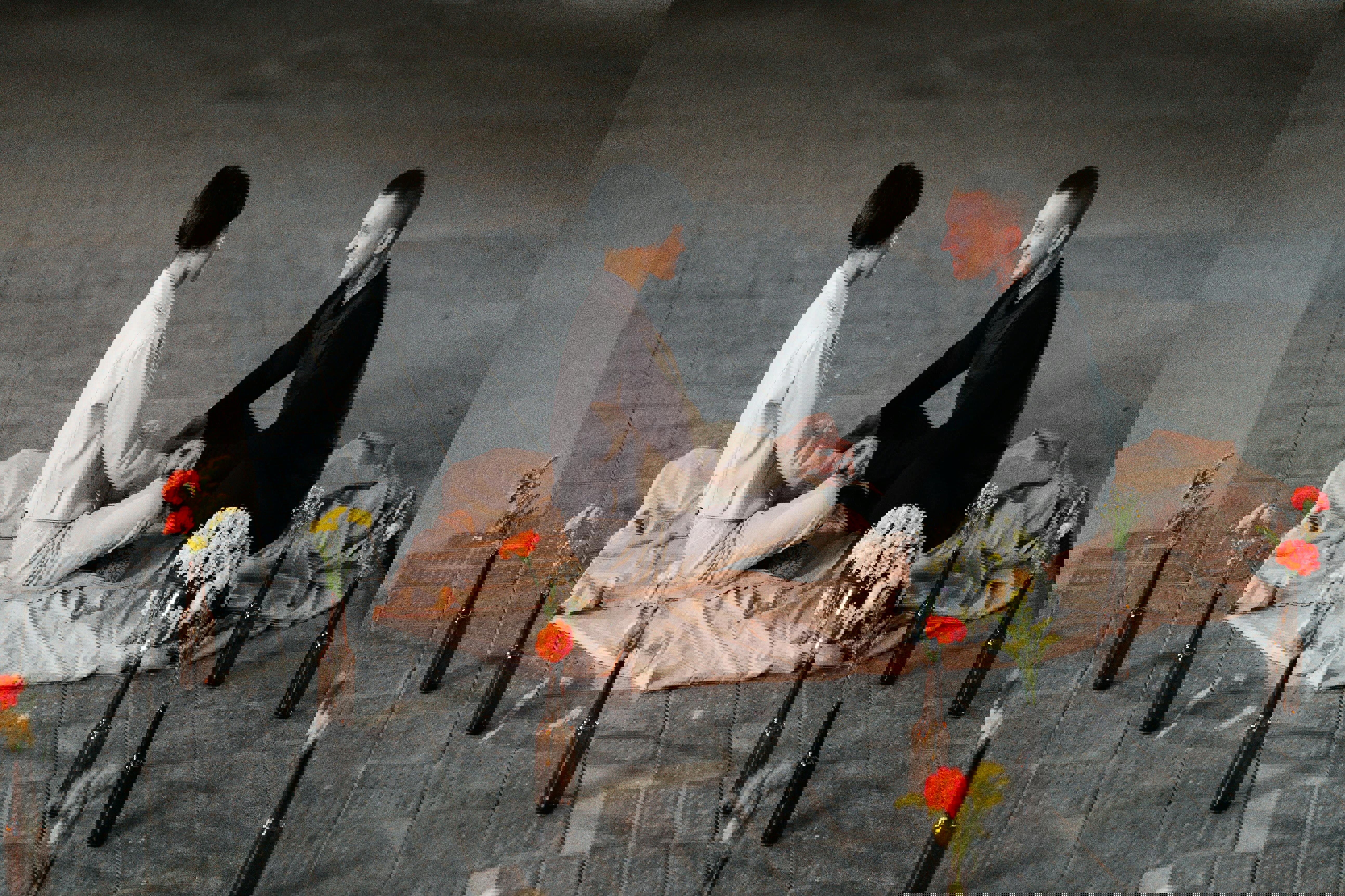 Hvordan navigerer du dating som en høj eller lav person?